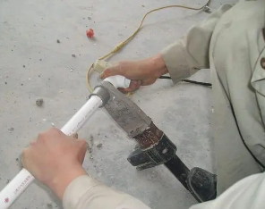 雁塔漏水维修电话